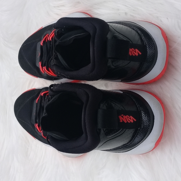 JORDAN ZION 1 BLOODLINE SNEAKERS Men size 6, Woman size 7.5 Dated 3/30/… - Picture 3 of 14